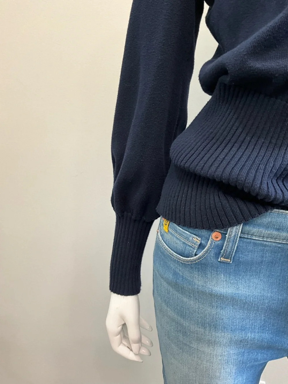 TRINA TURK Navy V-Neck Button Front Cardigan Ribbed Waist Puff Sleeve XS - Picture 5 of 10